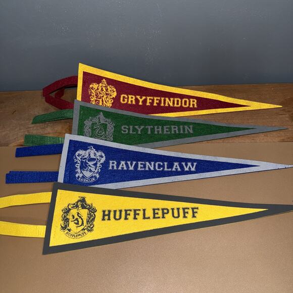 H.E.R. Acessories Other - Harry Potter Set Of 4 House Banners Hufflepuff Ravenclaw Slytherin Gryffindor